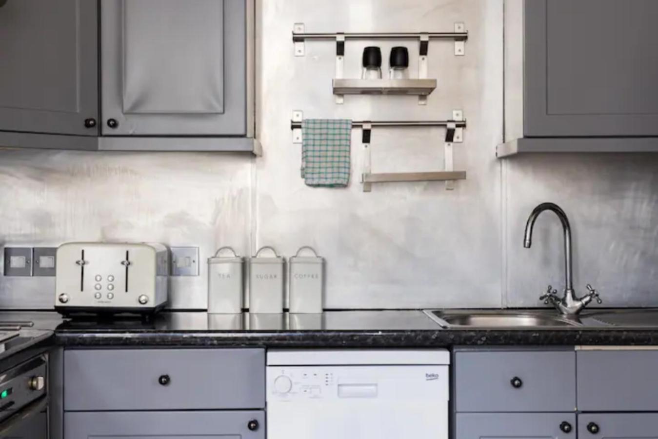 The West Kensington Collection Apartment ลอนดอน ภายนอก รูปภาพ