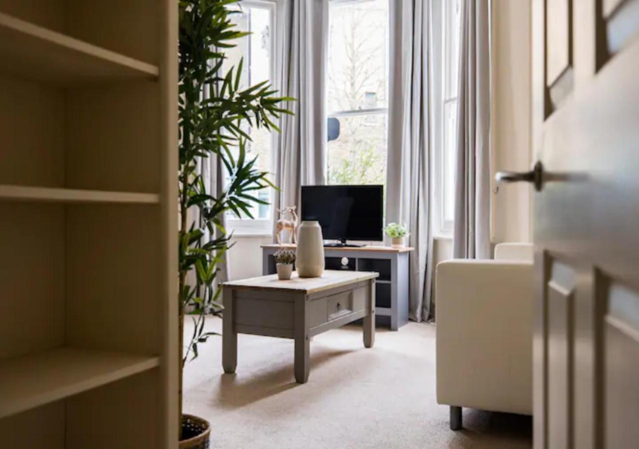The West Kensington Collection Apartment ลอนดอน ภายนอก รูปภาพ
