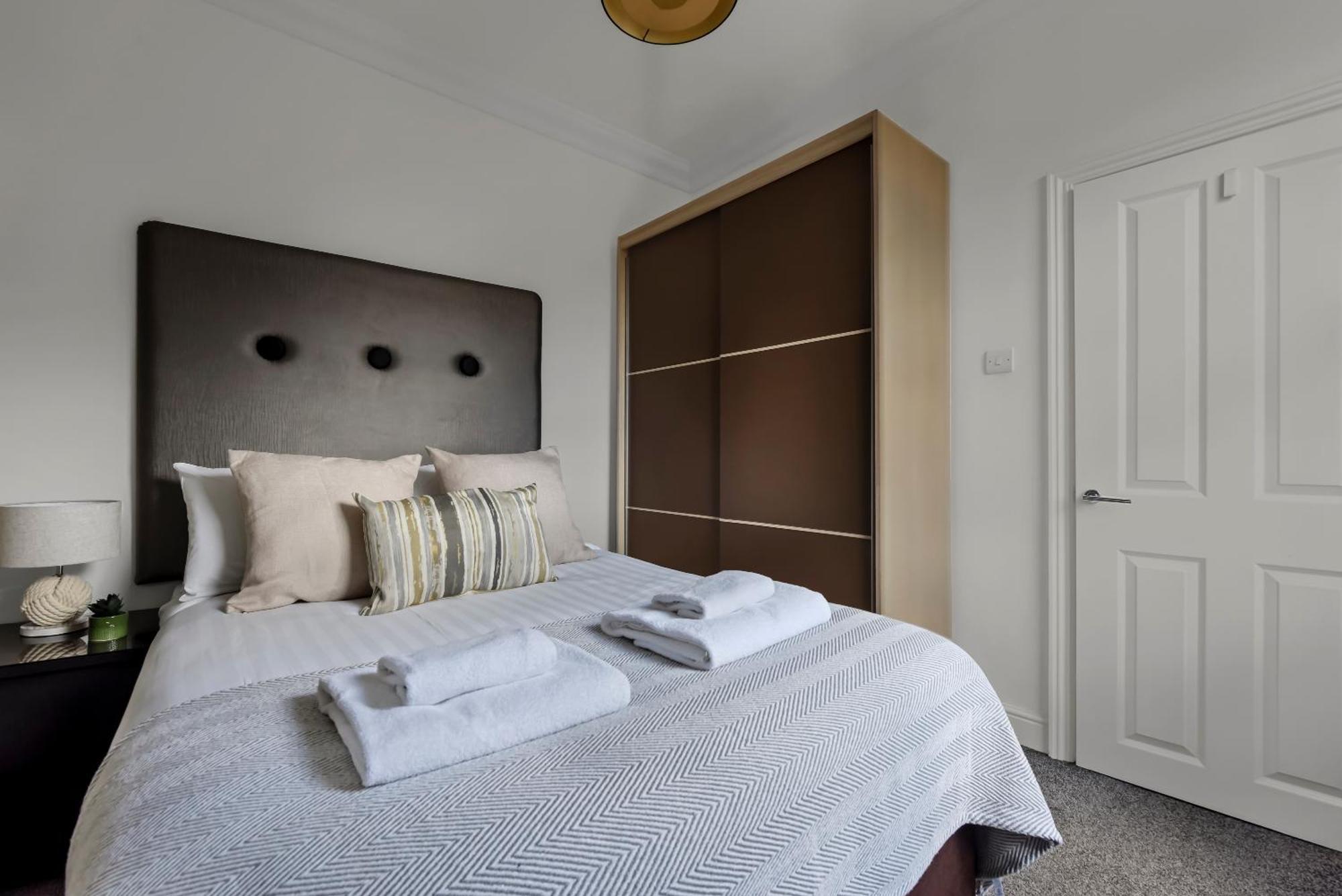 The West Kensington Collection Apartment ลอนดอน ภายนอก รูปภาพ