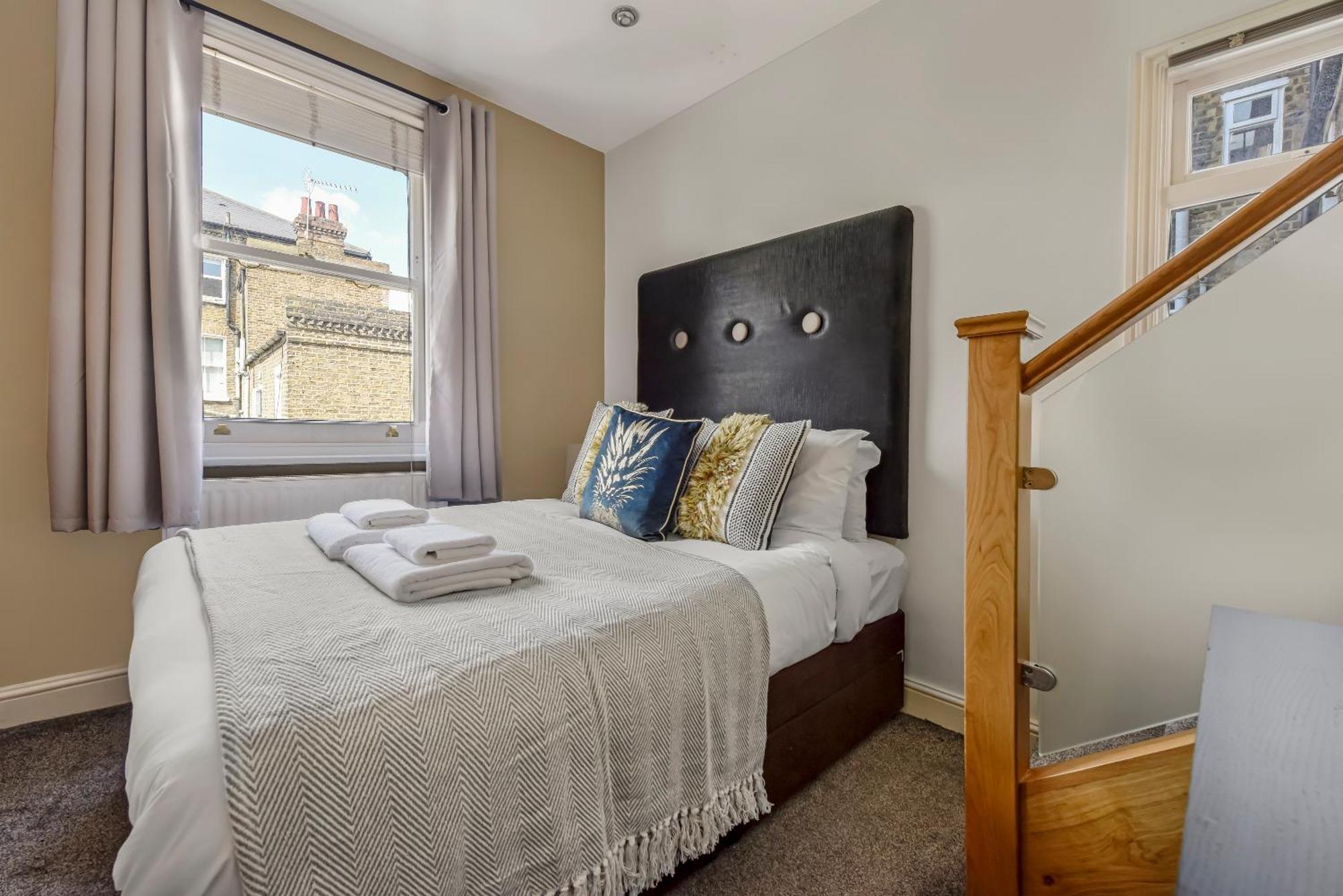 The West Kensington Collection Apartment ลอนดอน ภายนอก รูปภาพ